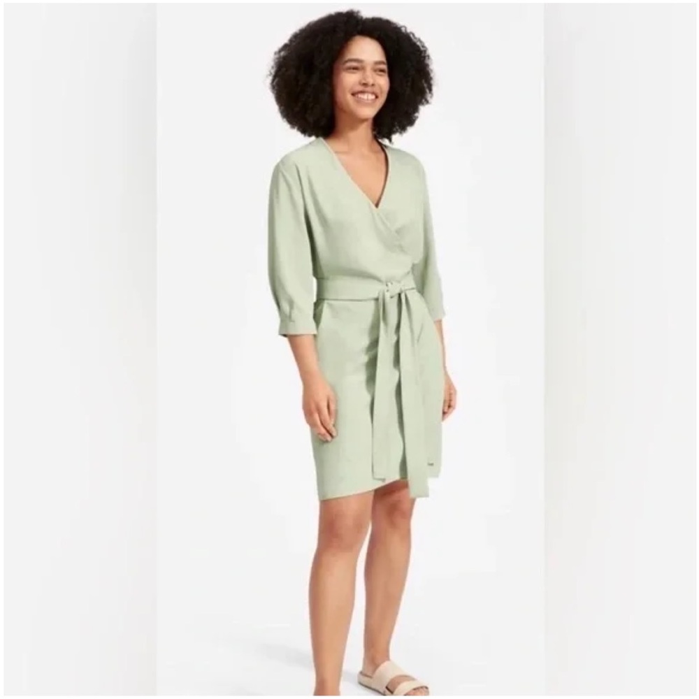 Everlane The Japanese
GoWeave Long-Sleeve Mini Wrap
Dress-Mint Green Sz 4